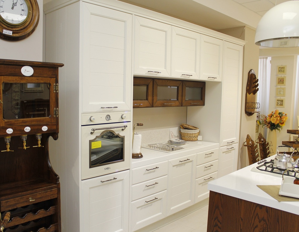 Деревянная кухня купить из наличия Claudia Италия LUBE cucine в Королёве