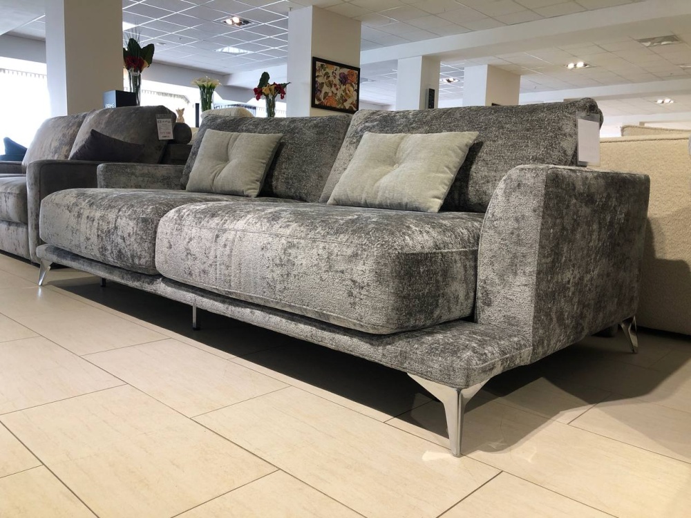 Прямой диван на ножках"Барбодос Супер"